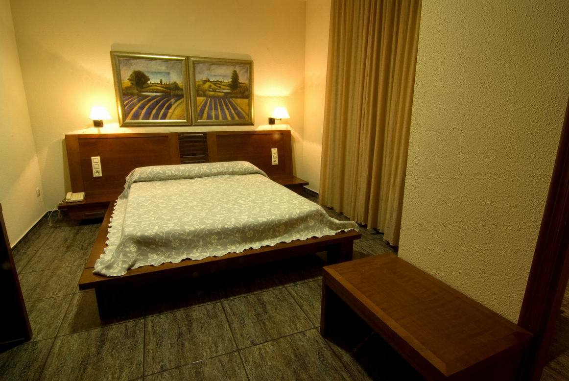 Hotel Rioja Benisanó Habitación foto